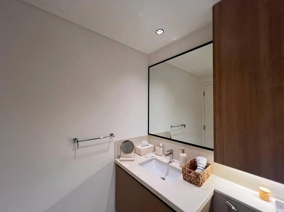 Luxury Downtown Dubai Burj Khalifa & Fountain View Apartment