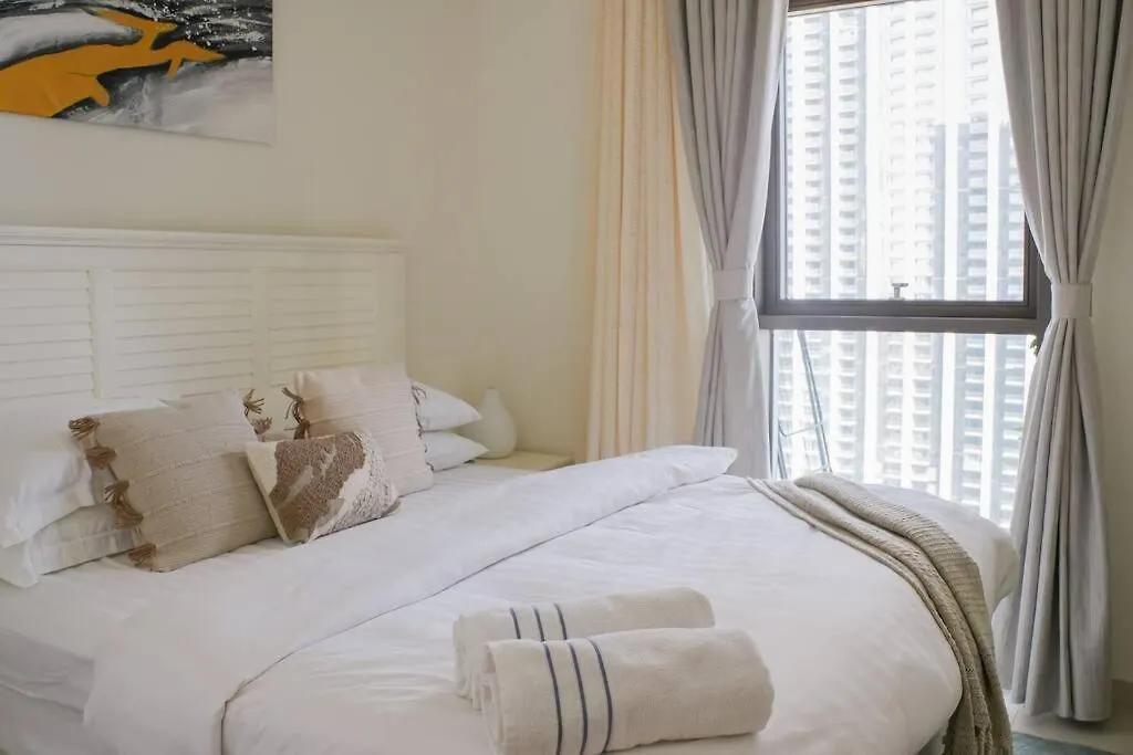 Luxury Downtown Dubai Burj Khalifa & Fountain View Apartment